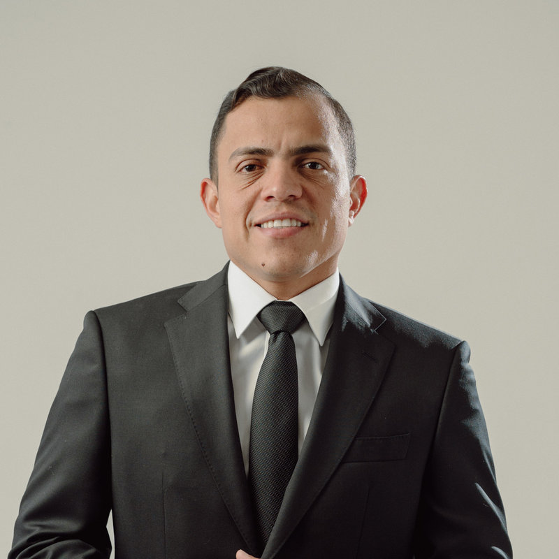 Cristian López, manager de El Contador Miami Lakes